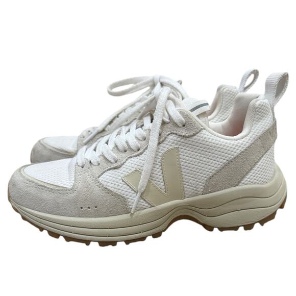 Veja Venturi Sneakers - Picture 10 of 11